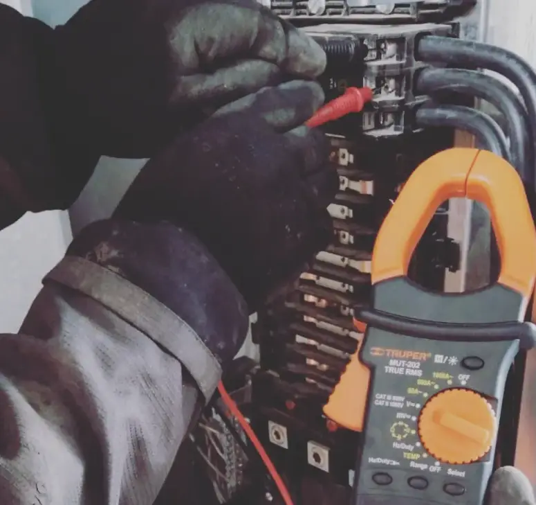 Verificación oficial de instalaciones eléctricas y dictámenes de Protección Civil